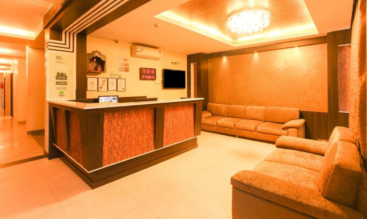 Hotel Janki International By Keymagics Váránaszi Kültér fotó